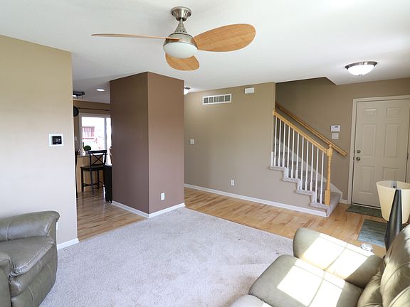 4th image of 980 SE Willow Brook Dr