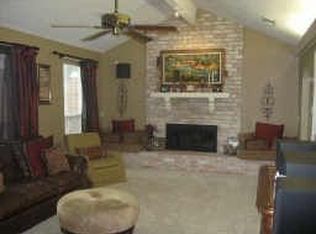 8231 Fernbrook Ln, Houston, TX 77070