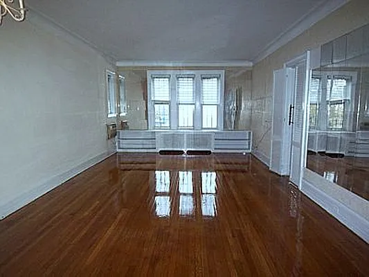 Sold by Anna Pinto Realty | media 25