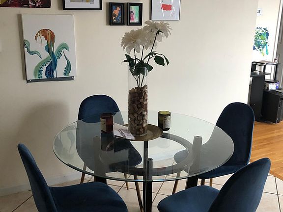 3rd image of 258 Mulberry St APT 3R