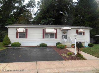 31 Brookside Way, Freehold, NJ 07728
