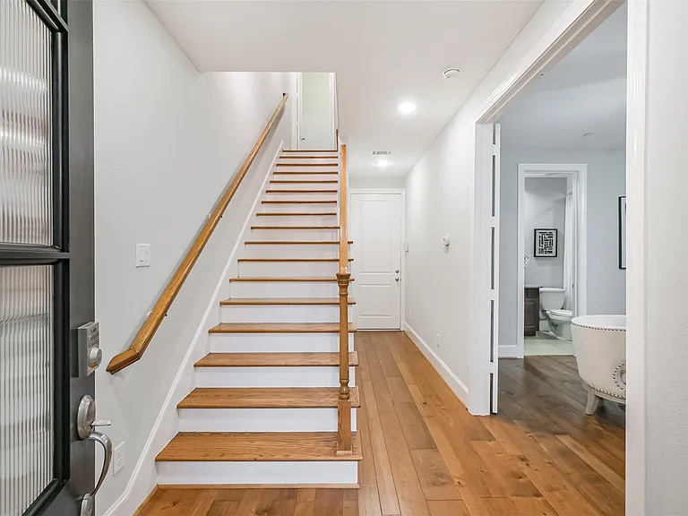 3907 Austin St — Photo 10