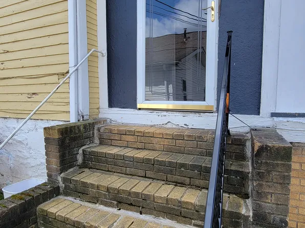 361 Chestnut St APT A, Hyde Park, PA 15641