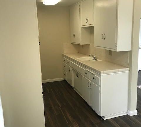 4th image of 715 E Providencia Ave #D