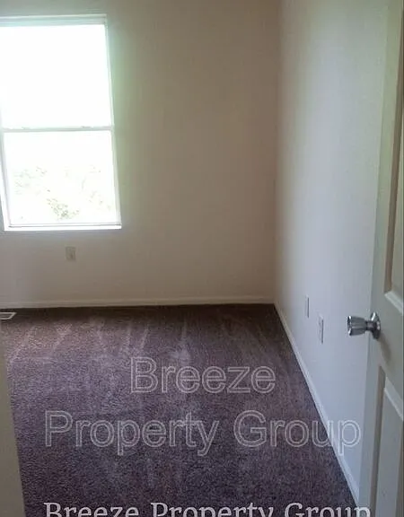 914 E Bancroft St — Photo 11