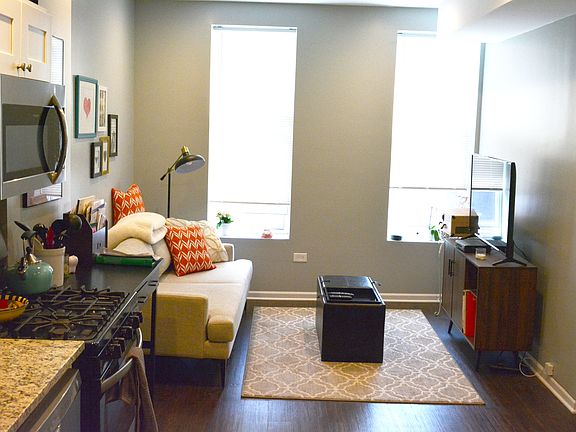 3rd image of 1654 W Cortland St #3