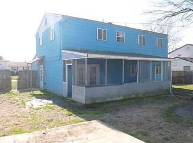 2nd image of 3032 Ashlawn Ter