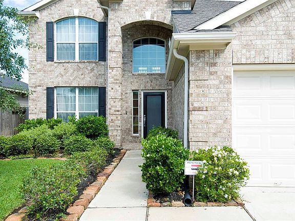 2nd image of 15215 Olmstead Park Dr
