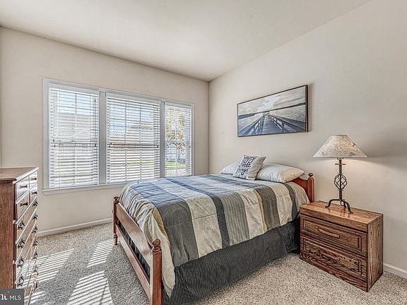 5th image of 346 Beacon Cir