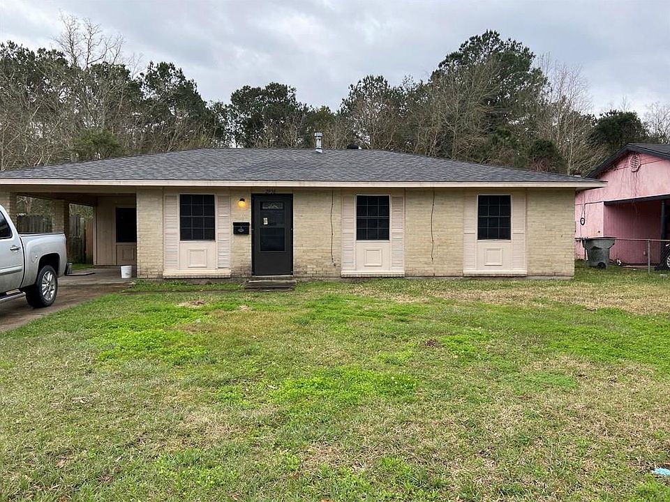 1st image of 2936 Hillcrest Dr