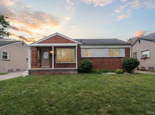 15351 Cameron St, Southgate, MI 48195