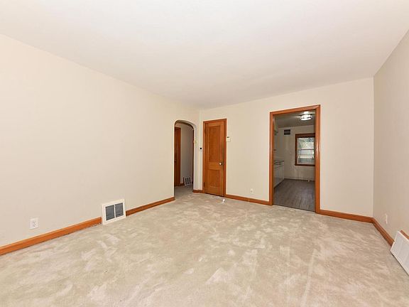 4th image of 4622 N 19th STREET