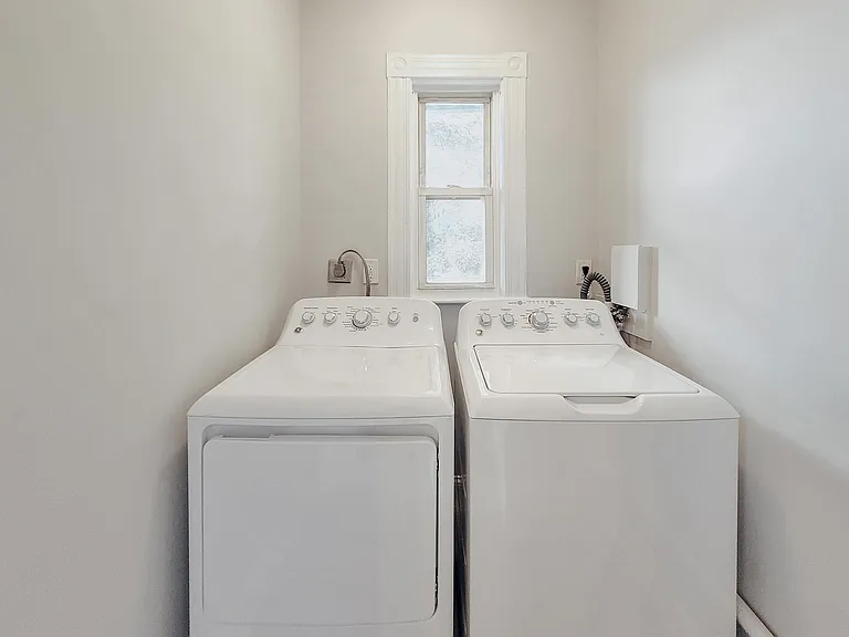 35 Dunlap St #3 — Photo 9