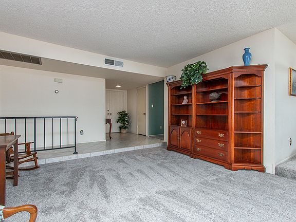 2nd image of 5539 W Grovers Ave