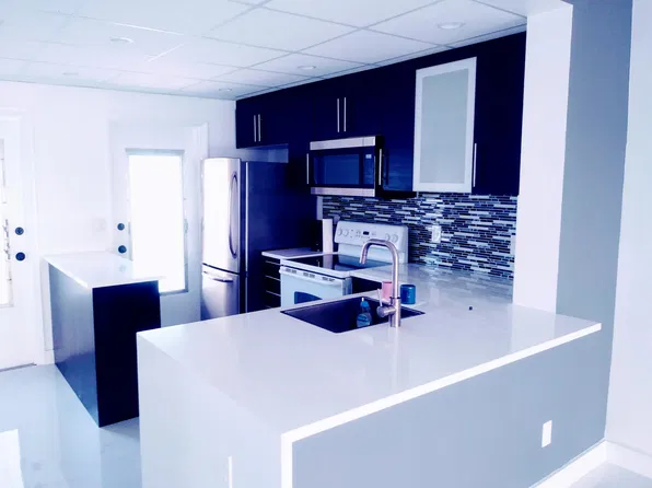 450 Paradise Isle Blvd APT 110, Hallandale Beach, FL 33009