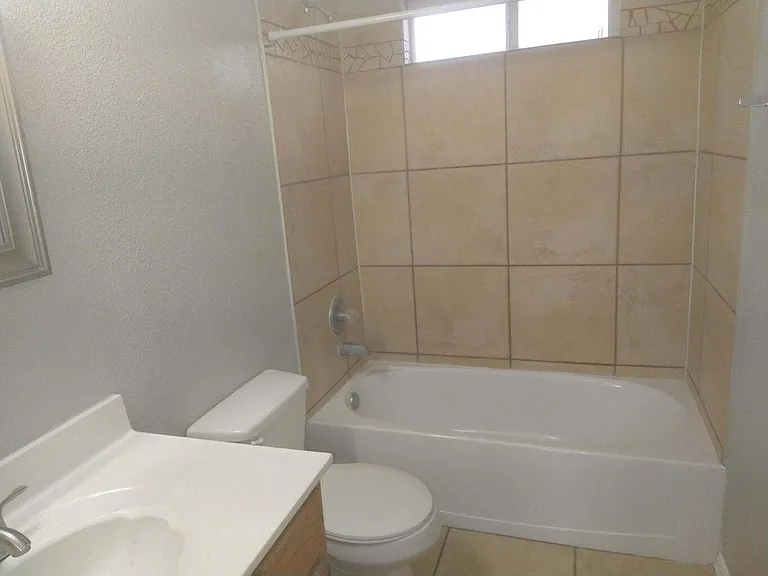 3920 Tierra Marfil Rd — Photo 10