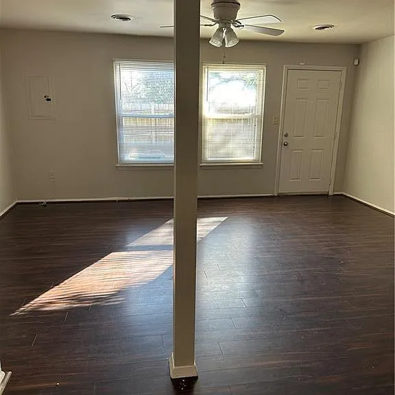 1537 Darren Cir — Photo 3