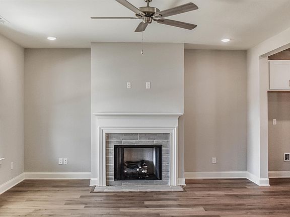 5th image of 1088 Wishford Cir