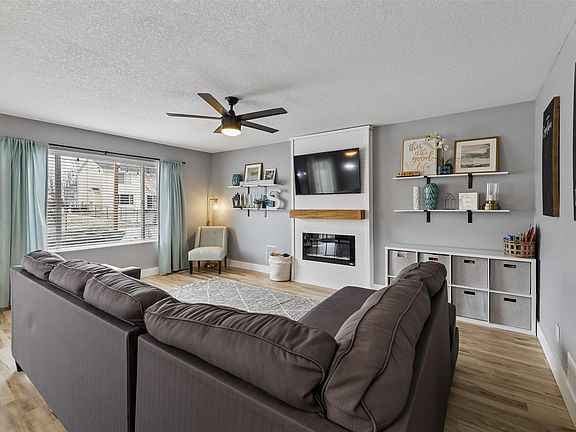 2nd image of 505 SE Carefree Ln