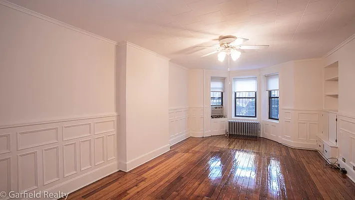 Rented by Garfield Realty  | media 22