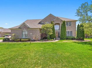 50568 Lakeside Dr, Granger, IN
