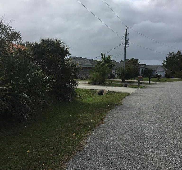 2nd image of 10 Fifer Ln