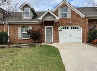 6922 Village Lake Cir, Chattanooga, TN 37412