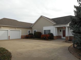 543 W Garfield St, Lindsborg, KS 67456