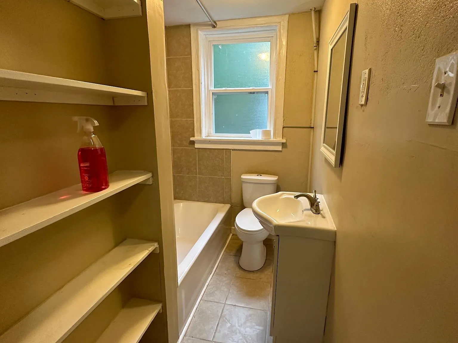 2 bed, 900 sqft, $925 — Photo 4