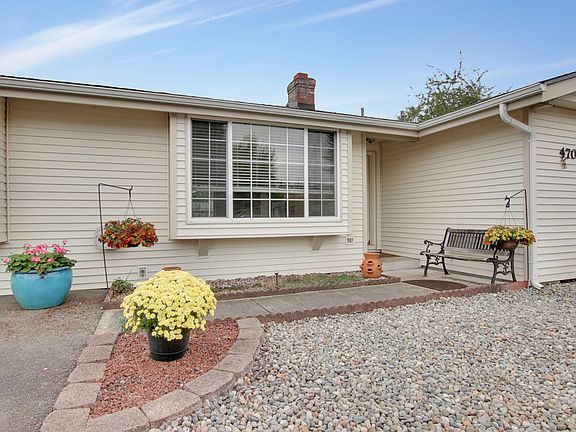 4th image of 4704 219th Street Ct E