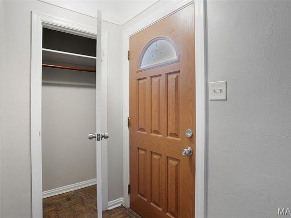 3rd image of 613 Plantmore Dr
