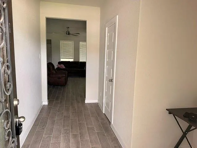 4 bed, 2.5 bath, 2330 sqft, $2,450 — Photo 2