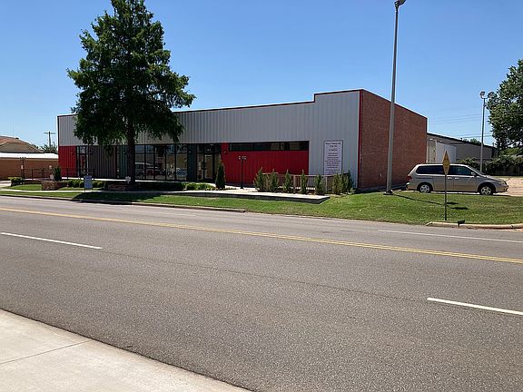 2nd image of 1132 W Britton Rd