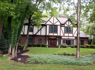 36 Grove St, Ramsey, NJ 07446