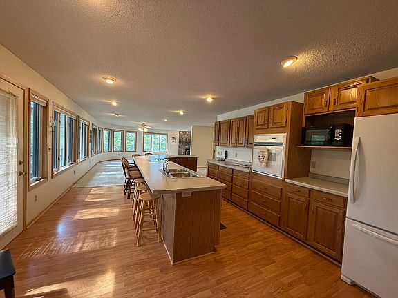 3rd image of 25006 Great Pine Dr