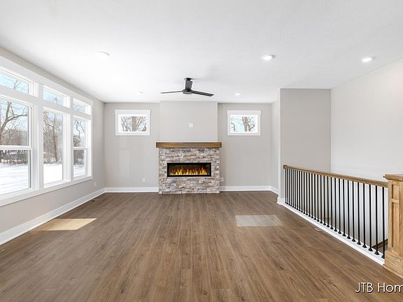 4th image of 9580 Alaska Ave