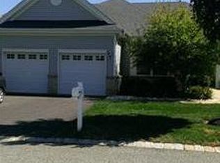 81 Crescent Way, Monroe Township, NJ 08831