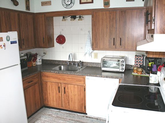 3rd image of 7505 Tiffany Dr