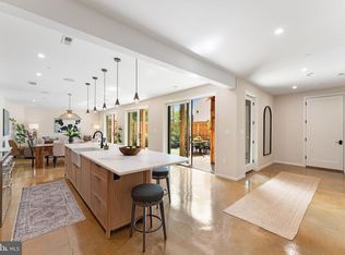 21 Overbeck Aly NE, Washington, DC