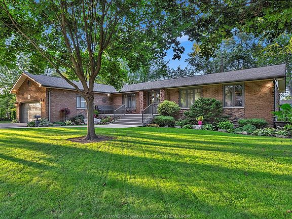 3rd image of 2730 Bouffard Rd