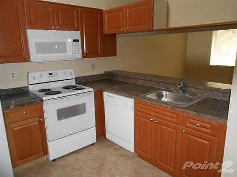 5th image of 20202 Glenmoor Dr