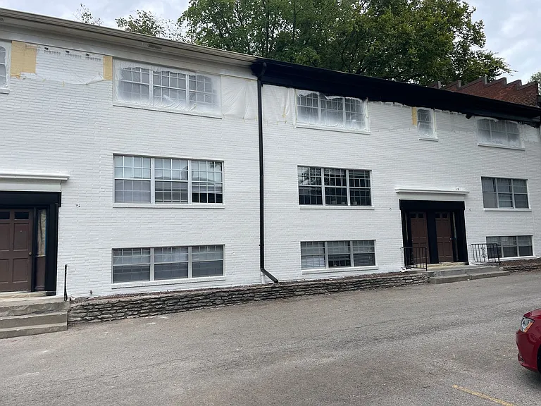 Grinstead Manor Apartments — Photo 51