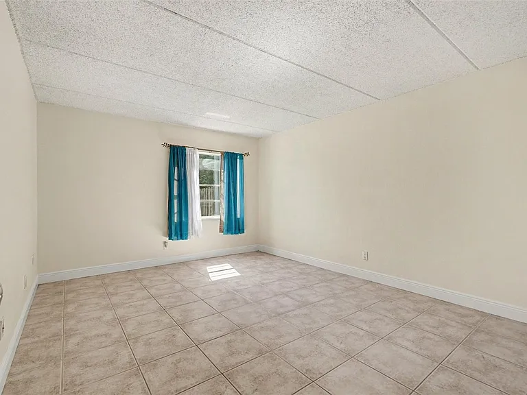 2845 Somerset Park Dr #101 — Photo 9