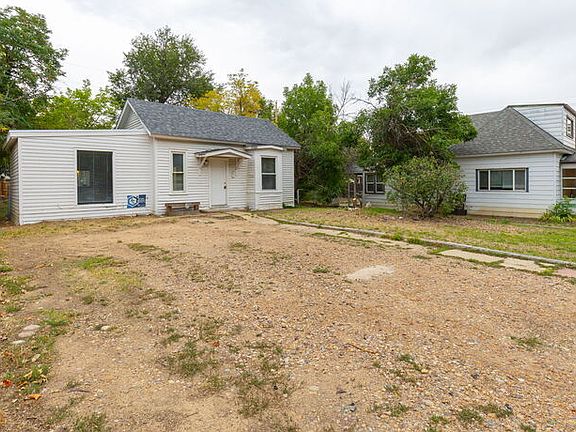2nd image of 2245 Grove Cir