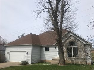 930 Frank Dr, Decatur, IL 62526