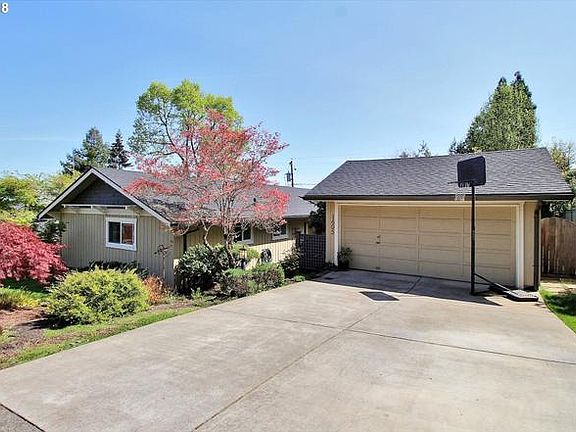 5th image of 1605 Meadows Dr