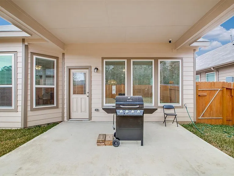 4258 McGregor Bluff Ln — Photo 9