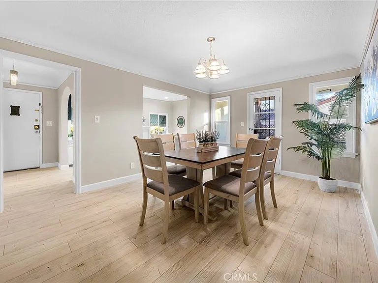 1705 S Fremont Ave — Photo 13