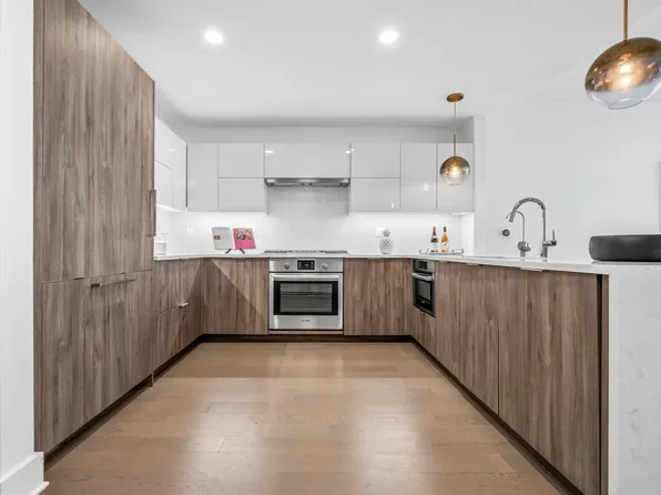 9 Avenue At Port Imperial image 3 of 50