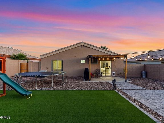 3rd image of 1404 W MONTEBELLO Avenue